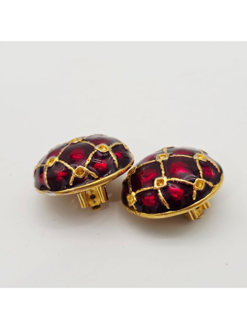 Vintage Red & Gold Enamel Clip-On Earrings With Lattice Design Round Dome Style - Picture 2 of 7